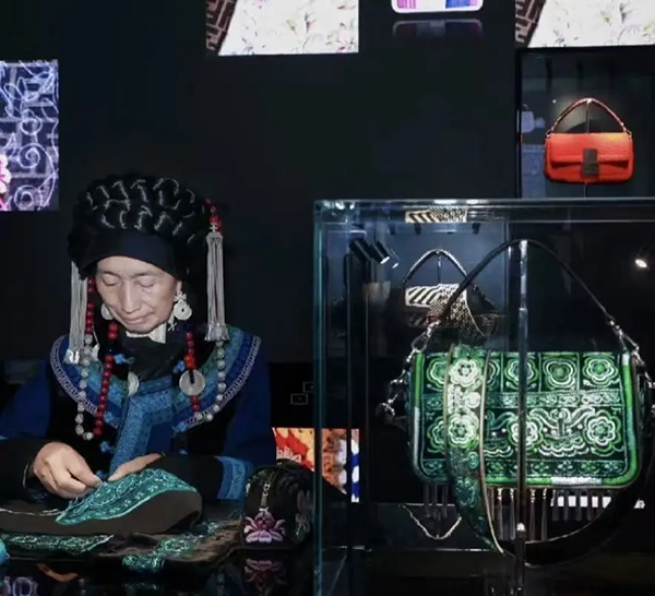 1765162843669395.png 640.webp (4).png